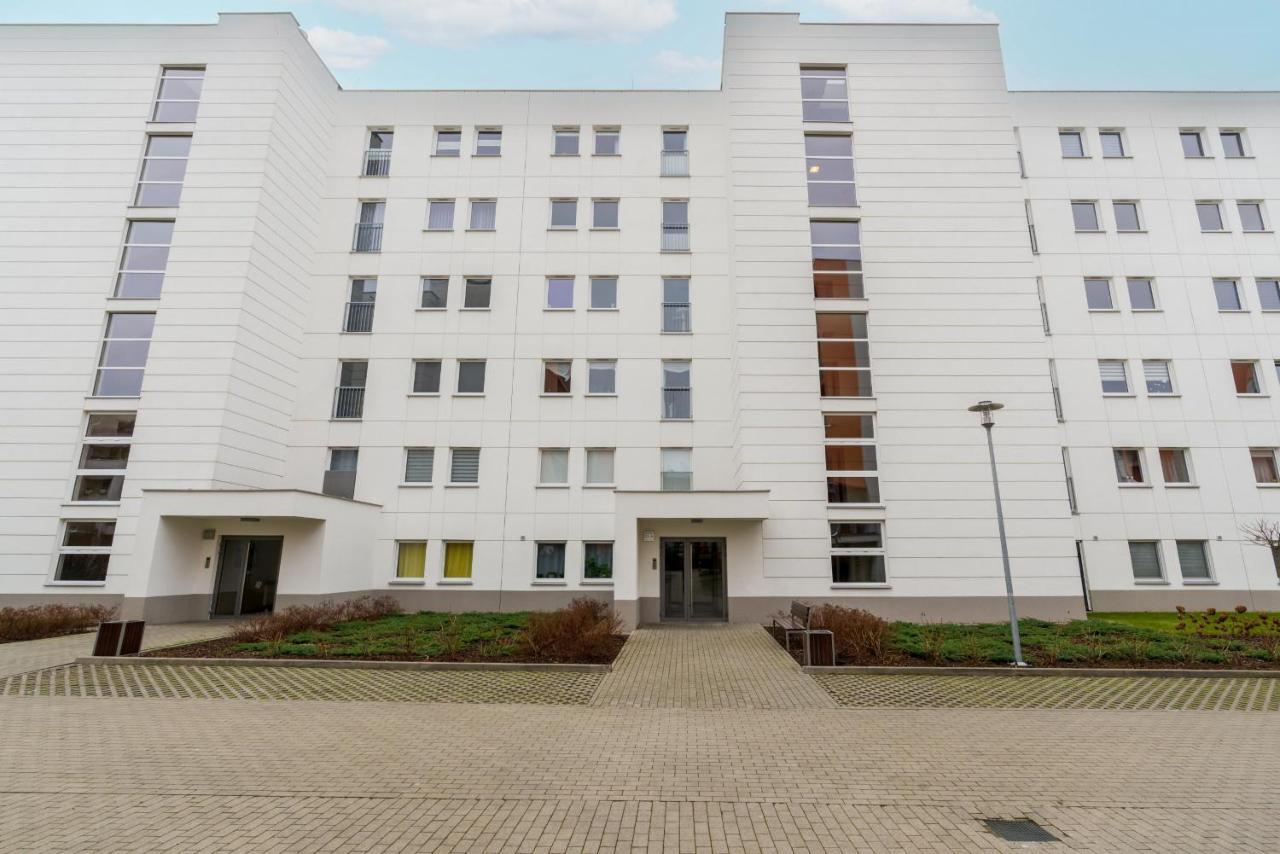 Wilczak Apartment With Free Garage Poznan By Noclegi Renters Exterior photo